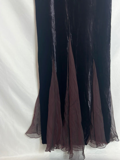 MAXMARA. Long brown velvet dress. Size 40