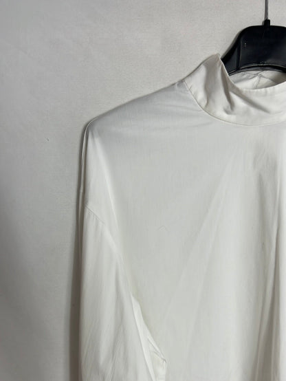 ZARA. Blusa blanca cuello perkins. T S