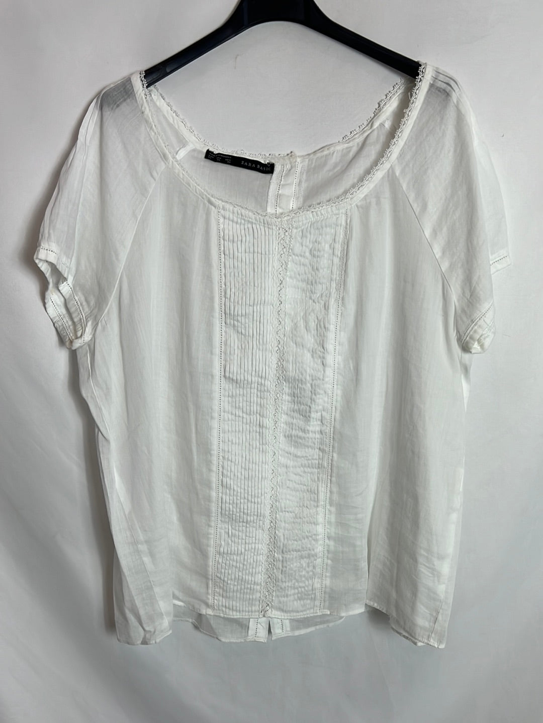 ZARA. Linen top with lace detail. Size XL