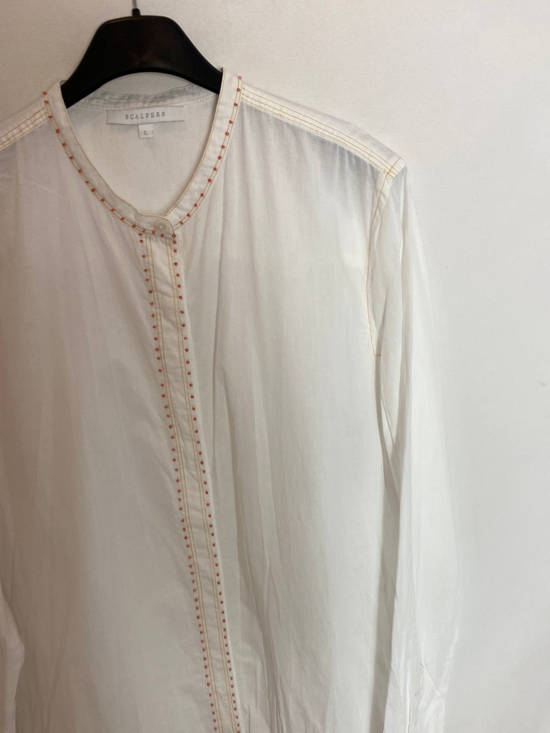 SCALPERS. White beaded blouse TL