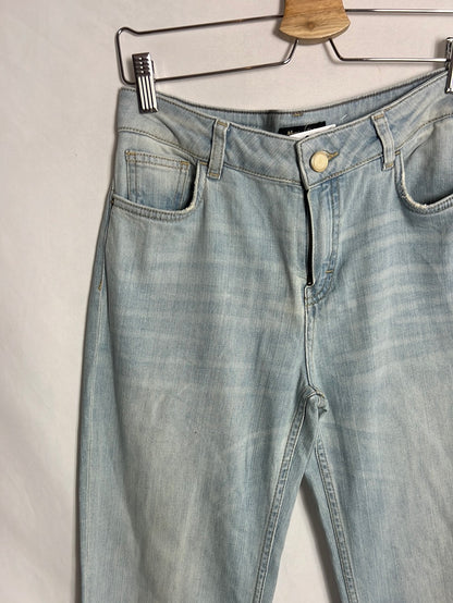 MASSIMO DUTTI. Light-weight wide-leg denim trousers. Size 36