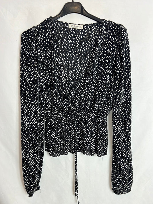 STRADIVARIUS. Blusa cruzada puntos. T.s