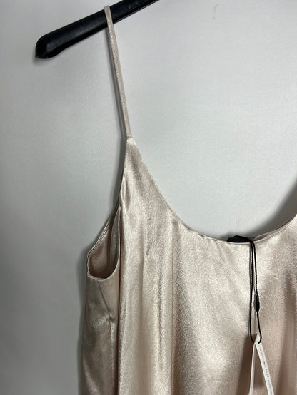 PRIMARK. Top beige satinado. T 38