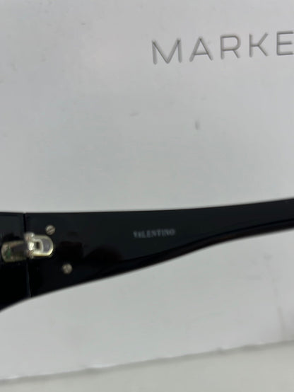 VALENTINO. Gafas de sol negras