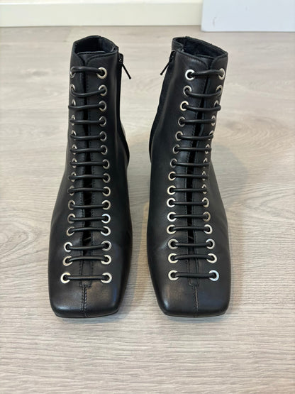 ZARA. Botines piel con cordones. T 38