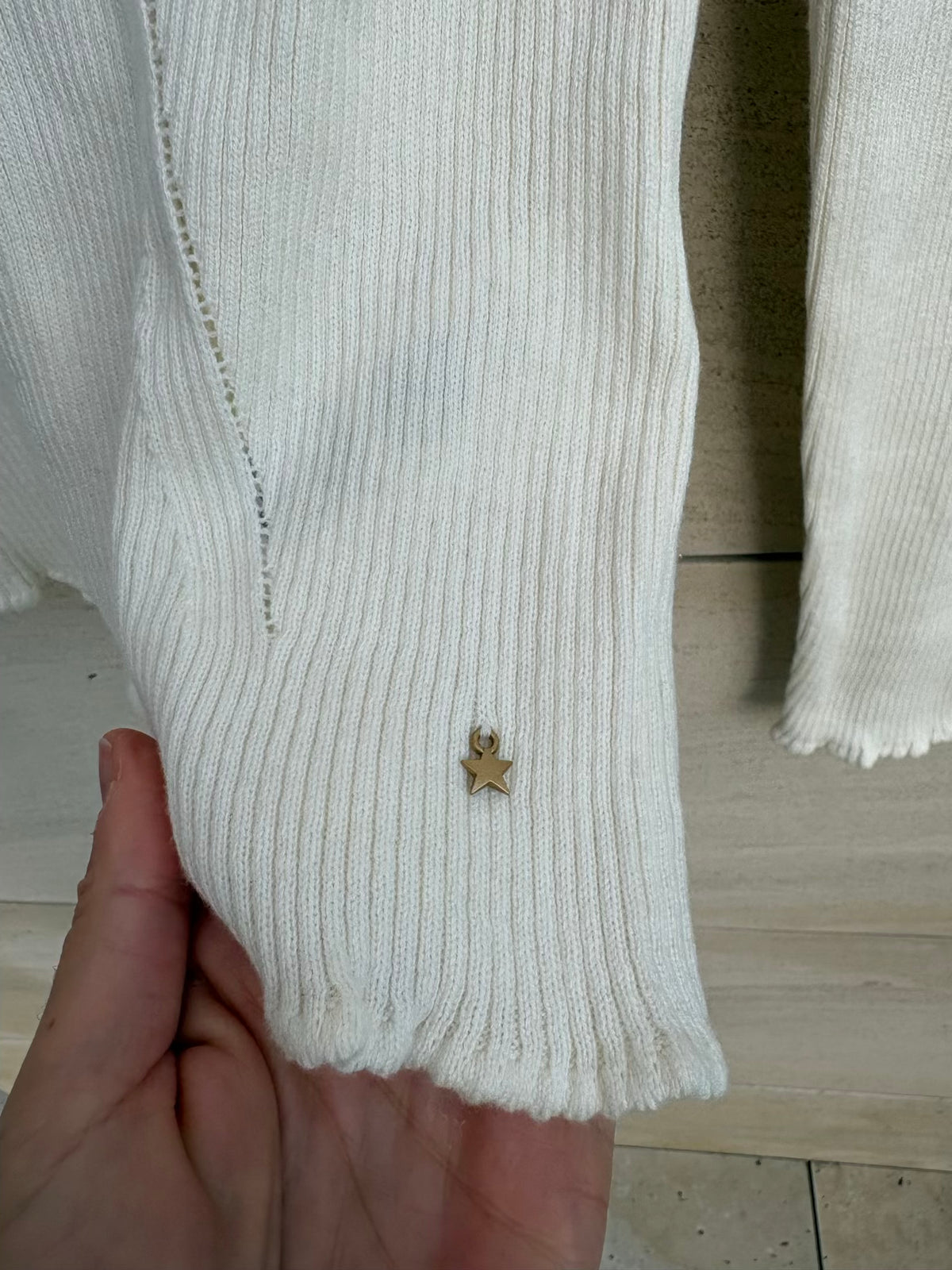 DES PETITS HAUTS . Jersey canalé color crudo mezcla