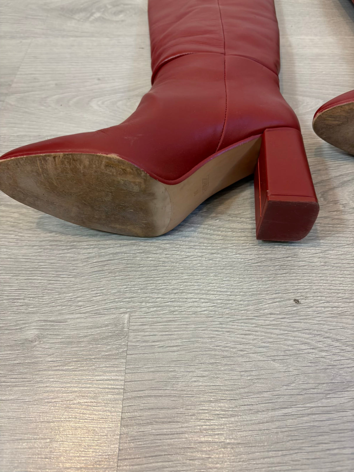 ZARA. Botas altas rojas piel. T 38