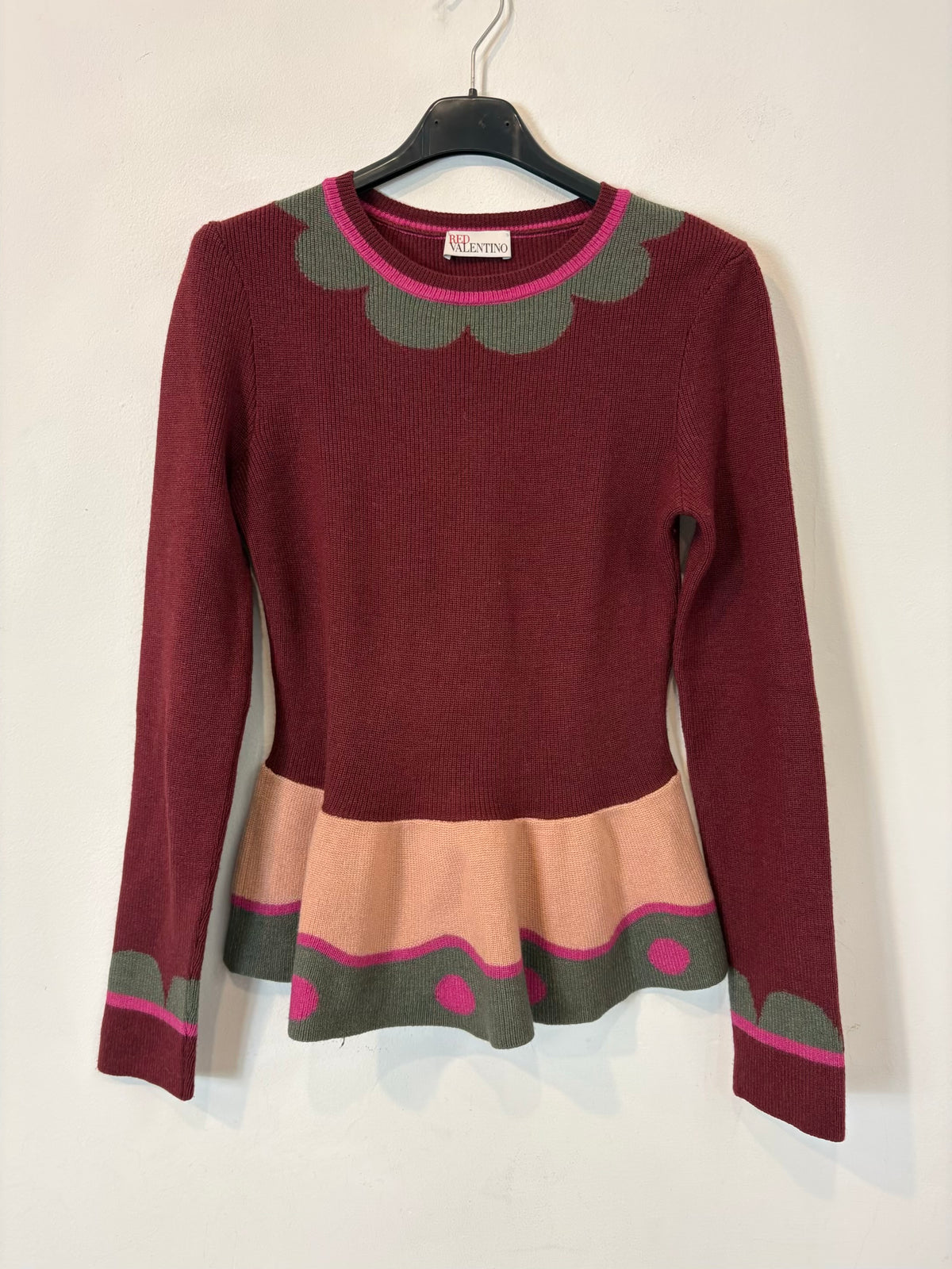 RED VALENTINO. Jersey burdeos detalle cintura