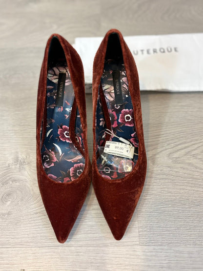 UTERQÜE. Tacones terciopelo caldero. T 39