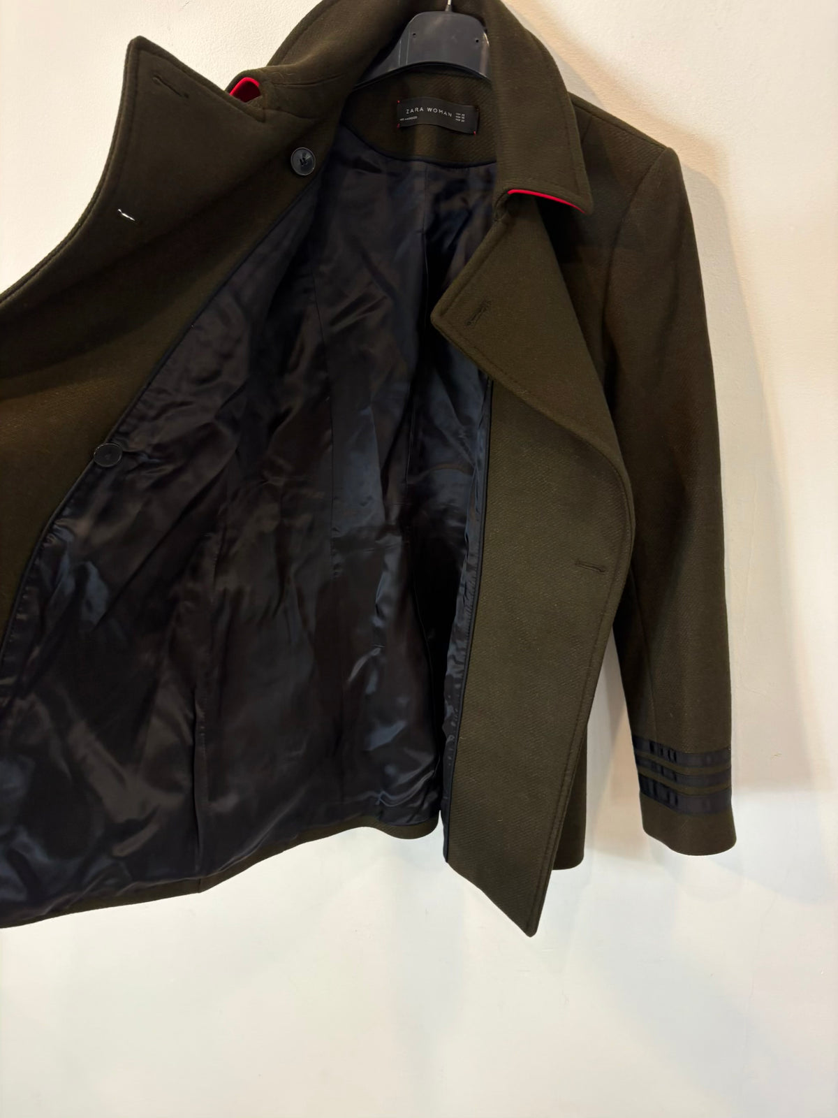ZARA. Abrigo verde lana estilo militar