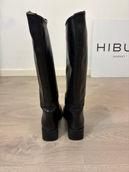 ZARA. Botas altas piel negras. T 38