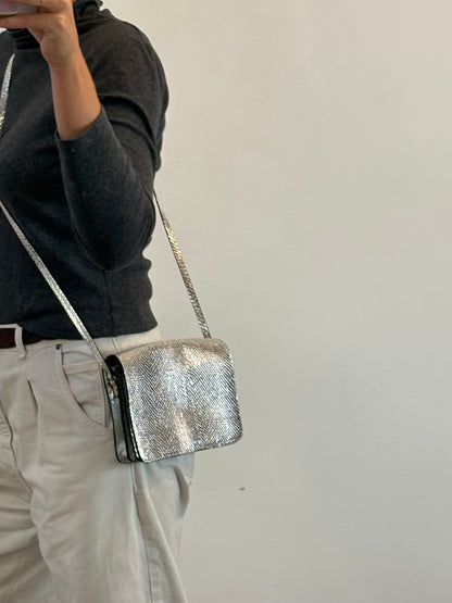 & OTHER STORIES. Bolso plateado textura