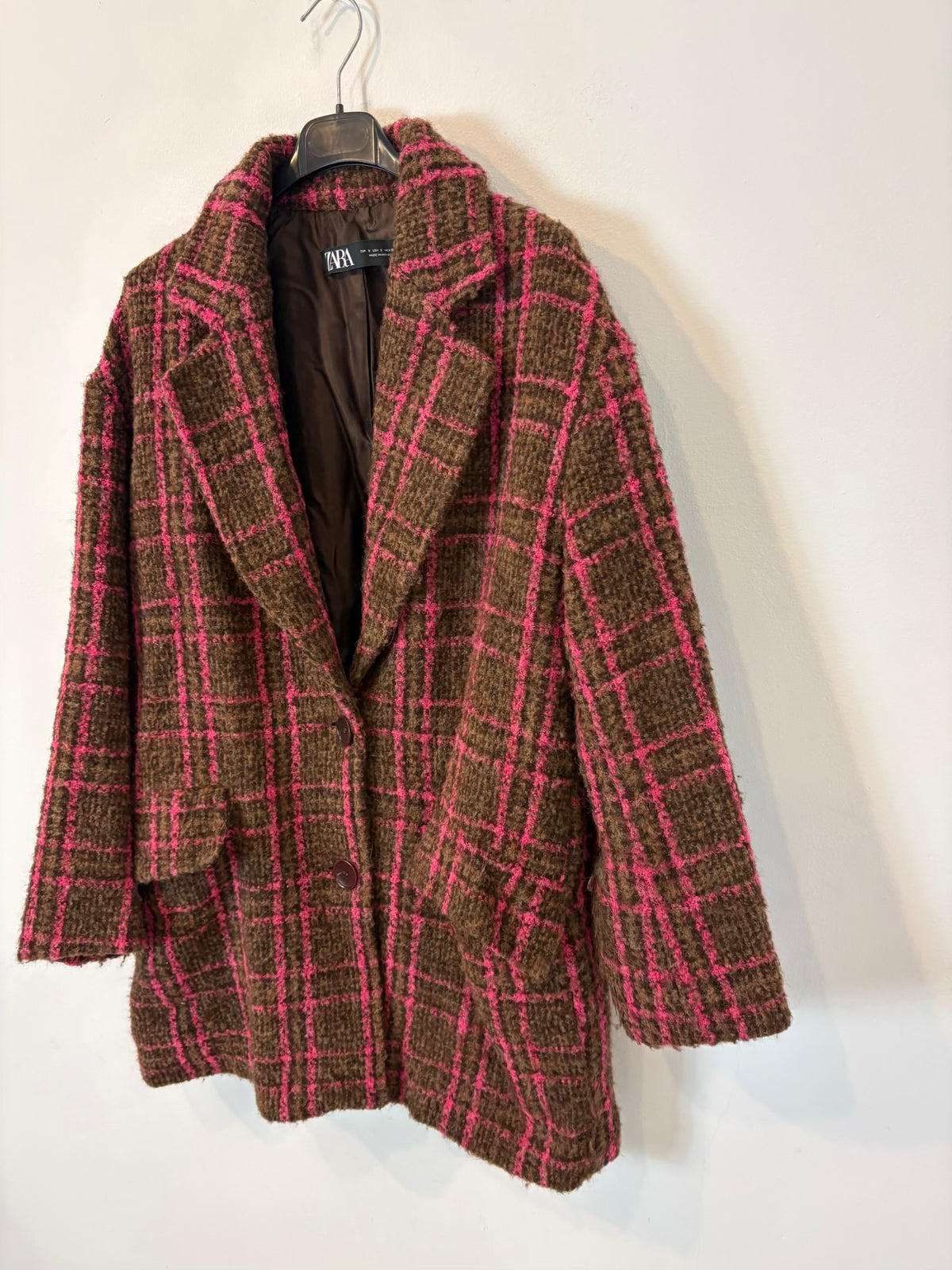 ZARA. Abrigo marrón cuadros en rosa