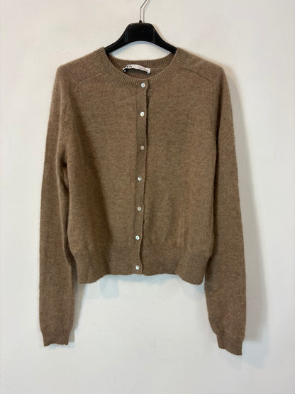 ZARA. Cárdigan beige tostado