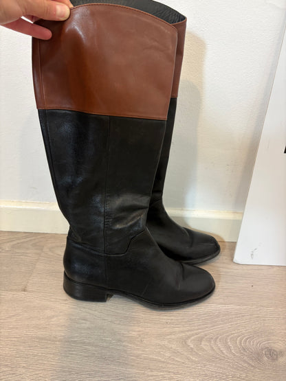 GEOX. Botas piel negras detalle marrón. T 39,5