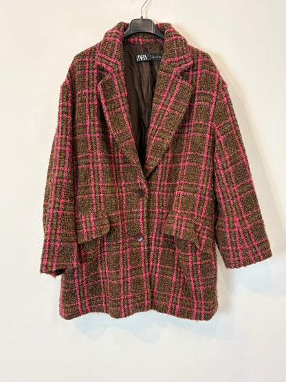 ZARA. Abrigo marrón cuadros en rosa