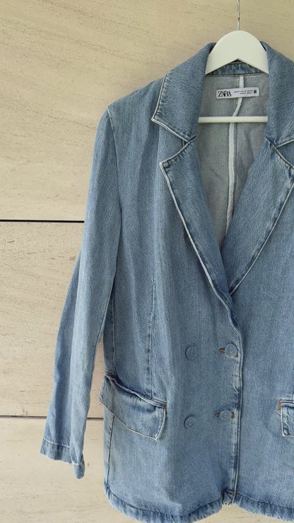 ZARA. Blazer denim cruzada. T XS(S)
