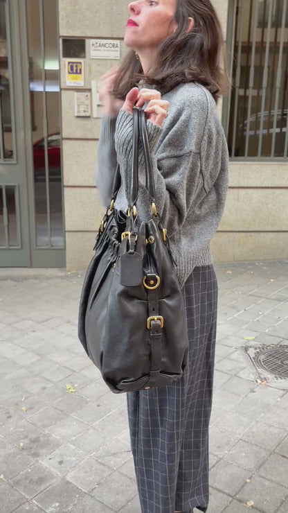 PRADA. Bolso tote piel negro