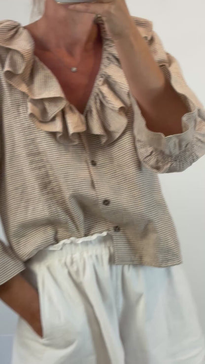 JOSEPHINE. Beige cotton and linen ruffle blouse. T.S.