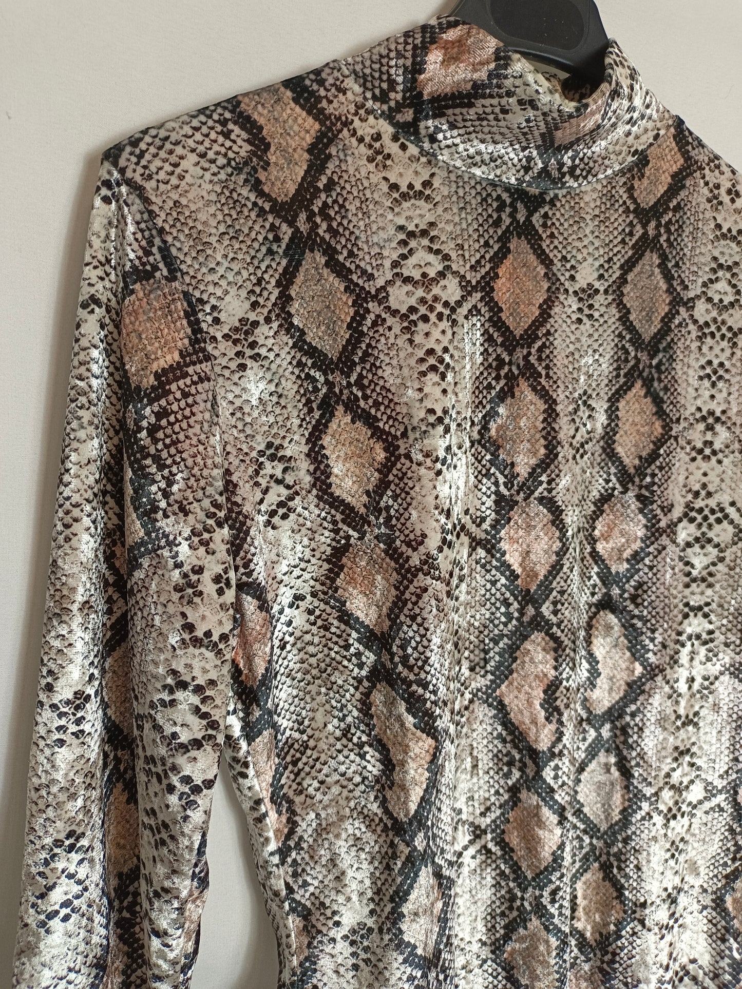 OTRAS. Body print terciopelo T.xs