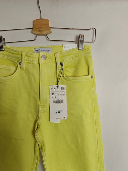 ZARA. Yellow denim trousers size 36