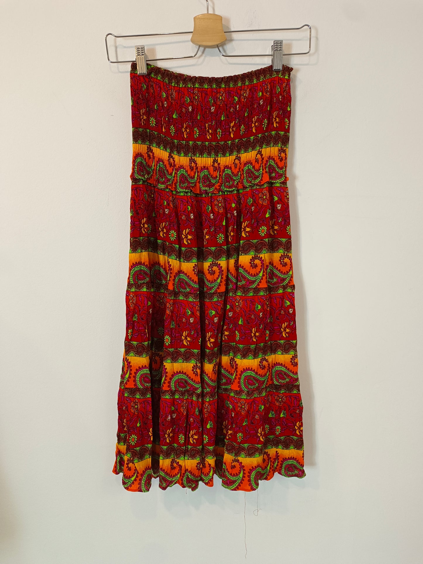 OTRAS. Vestido estampado palabra de honor. T S