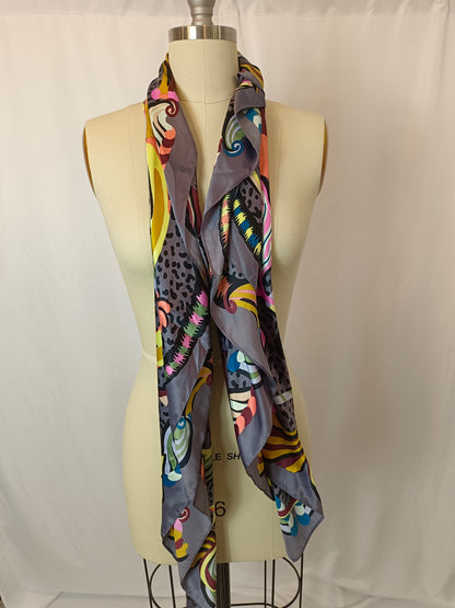 BIMBA Y LOLA. Printed gray scarf