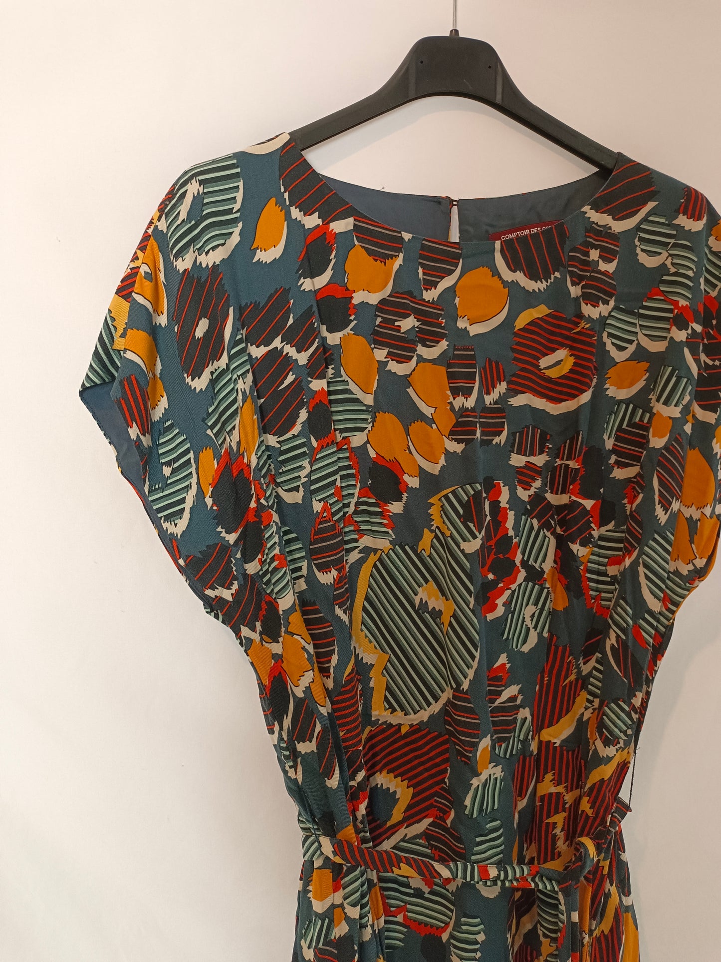 COMPTOIR DES COTONNIERS. Vestido estampado lazada T.m