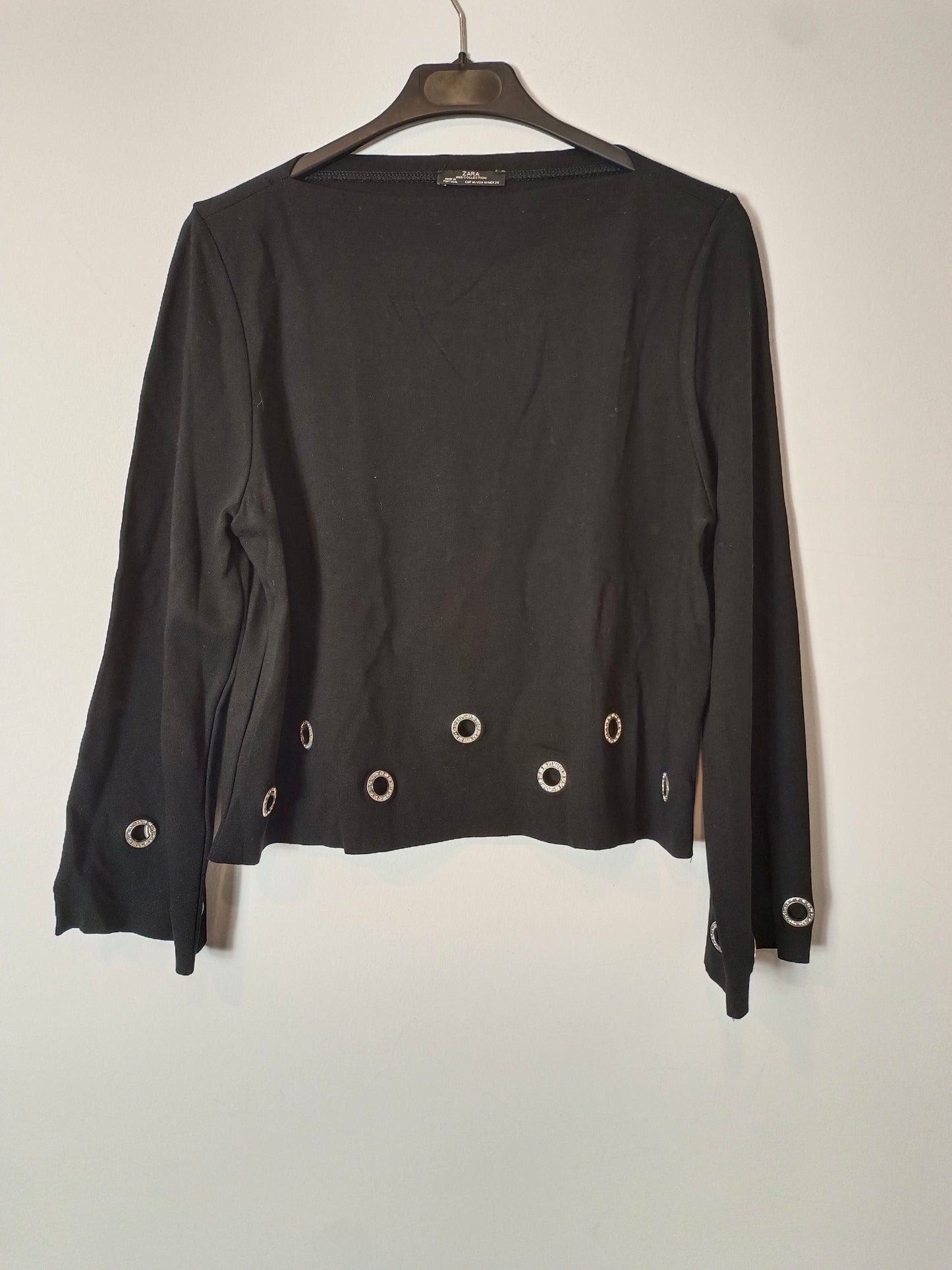 ZARA. Black shiny top Tm