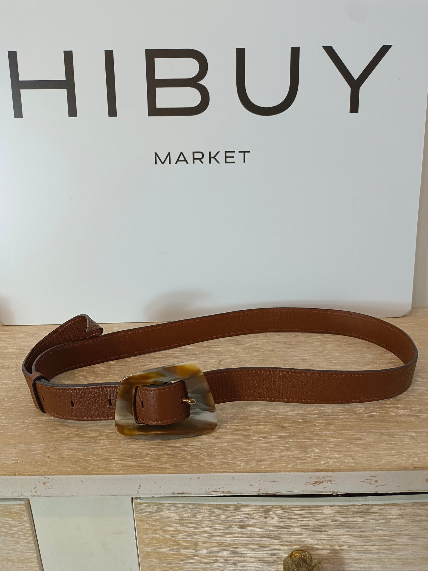 OTRAS. Cinturón marrón hebilla nácar