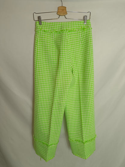 MANGO. Pantalón tweed verde y beige T.36