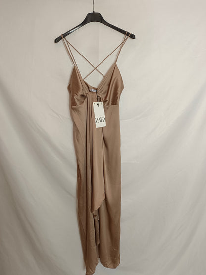 ZARA. Vestido largo marrón lencero T.xs