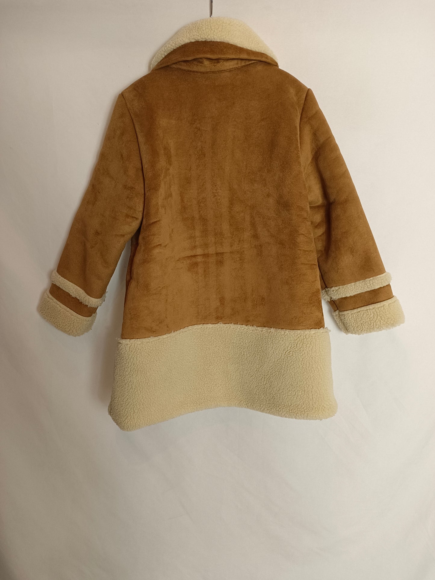 ZARA. Abrigo camel borrego T.7 años