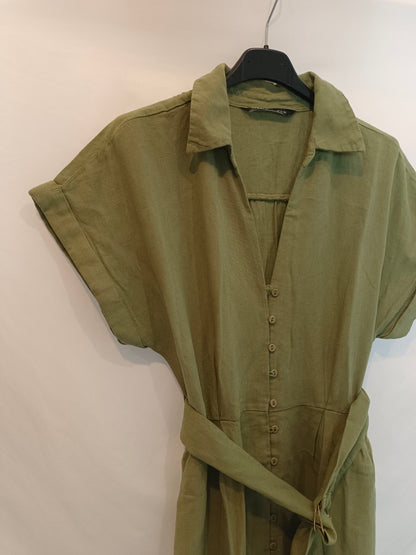 ZARA. Vestido largo verde abotonado T.s