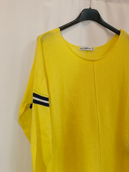ZARA. Jersey oversized amarillo T.m