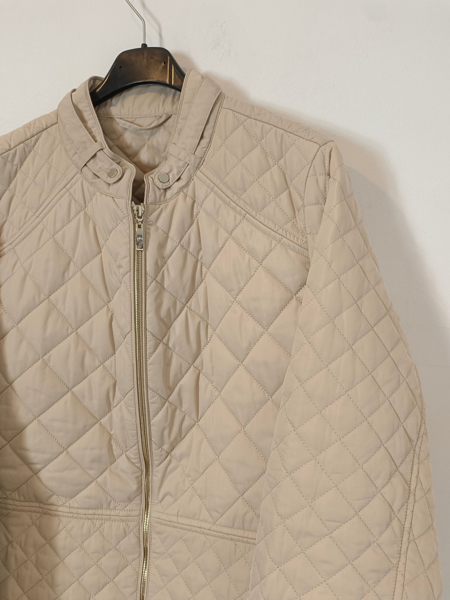 EL CORTE INGLÉS. Abrigo beige guateado  T.l