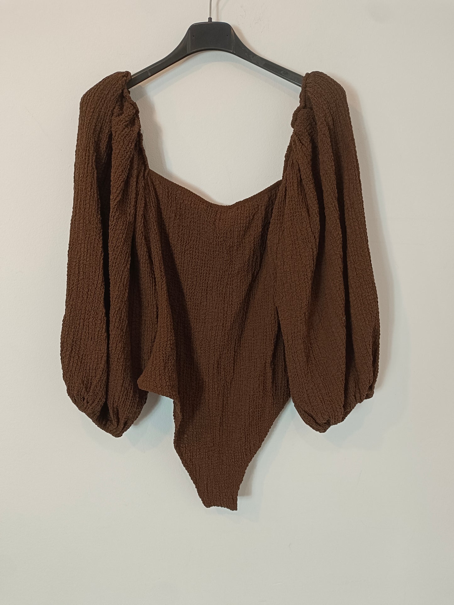 ZARA. Brown textured Tl bodysuit