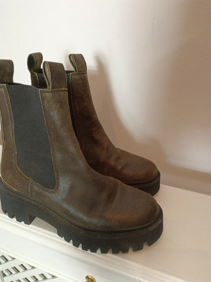 MAJE. Botines verdes suela ancha T.38