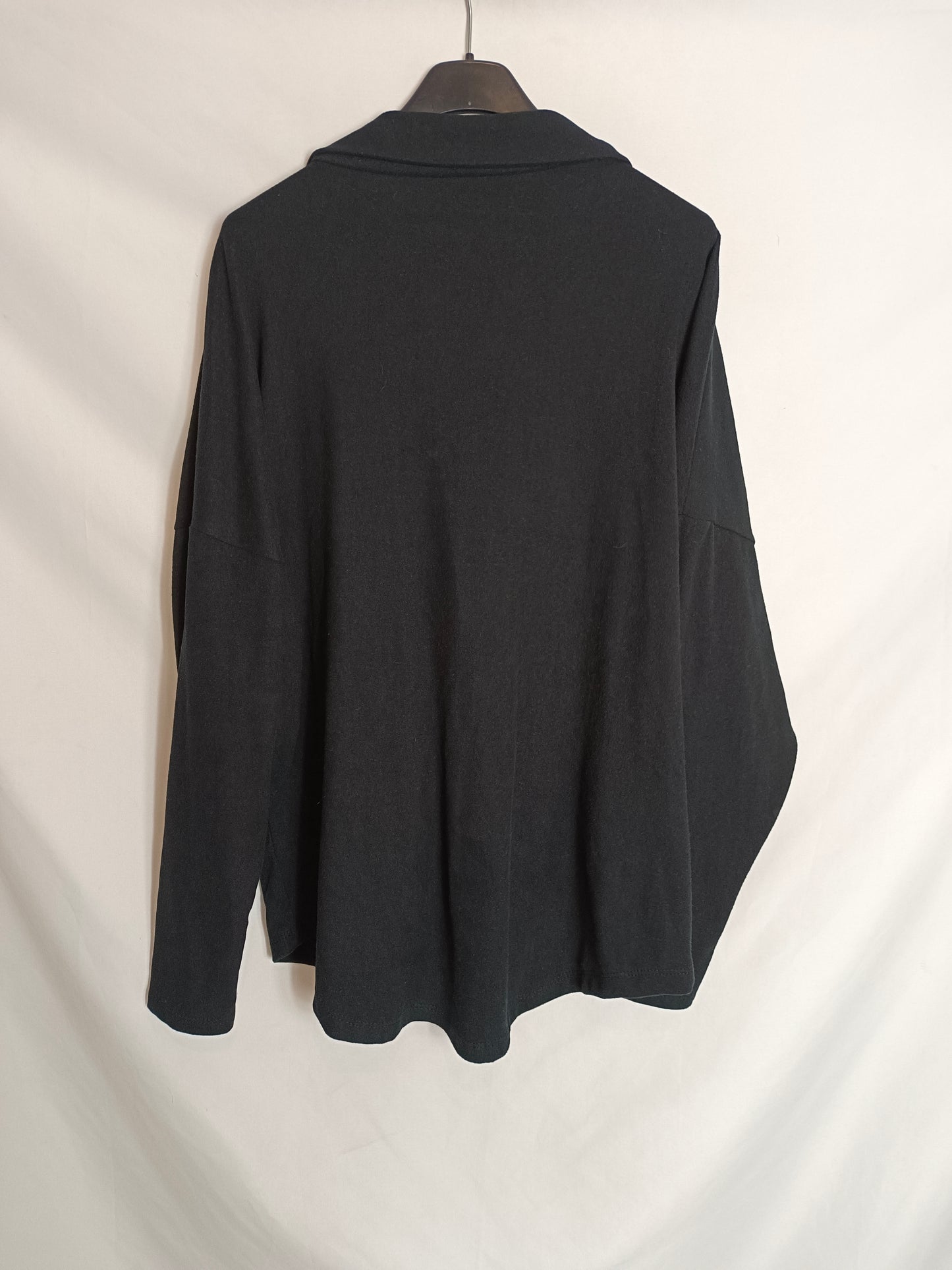 OTRAS. Chaqueta antelina negra  T.u(m)