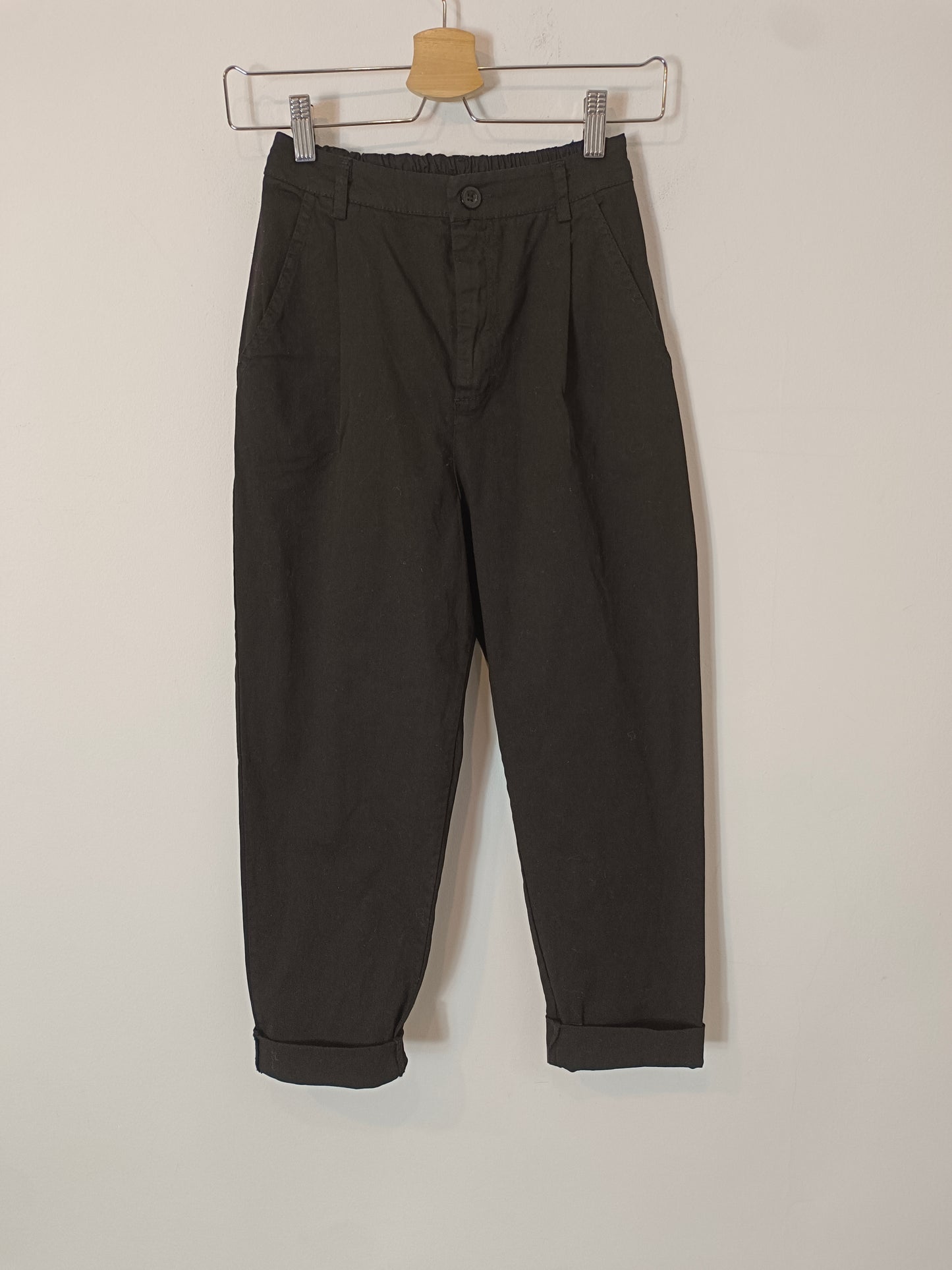 ZEROASSOLUTO. Black pleated trousers size 34