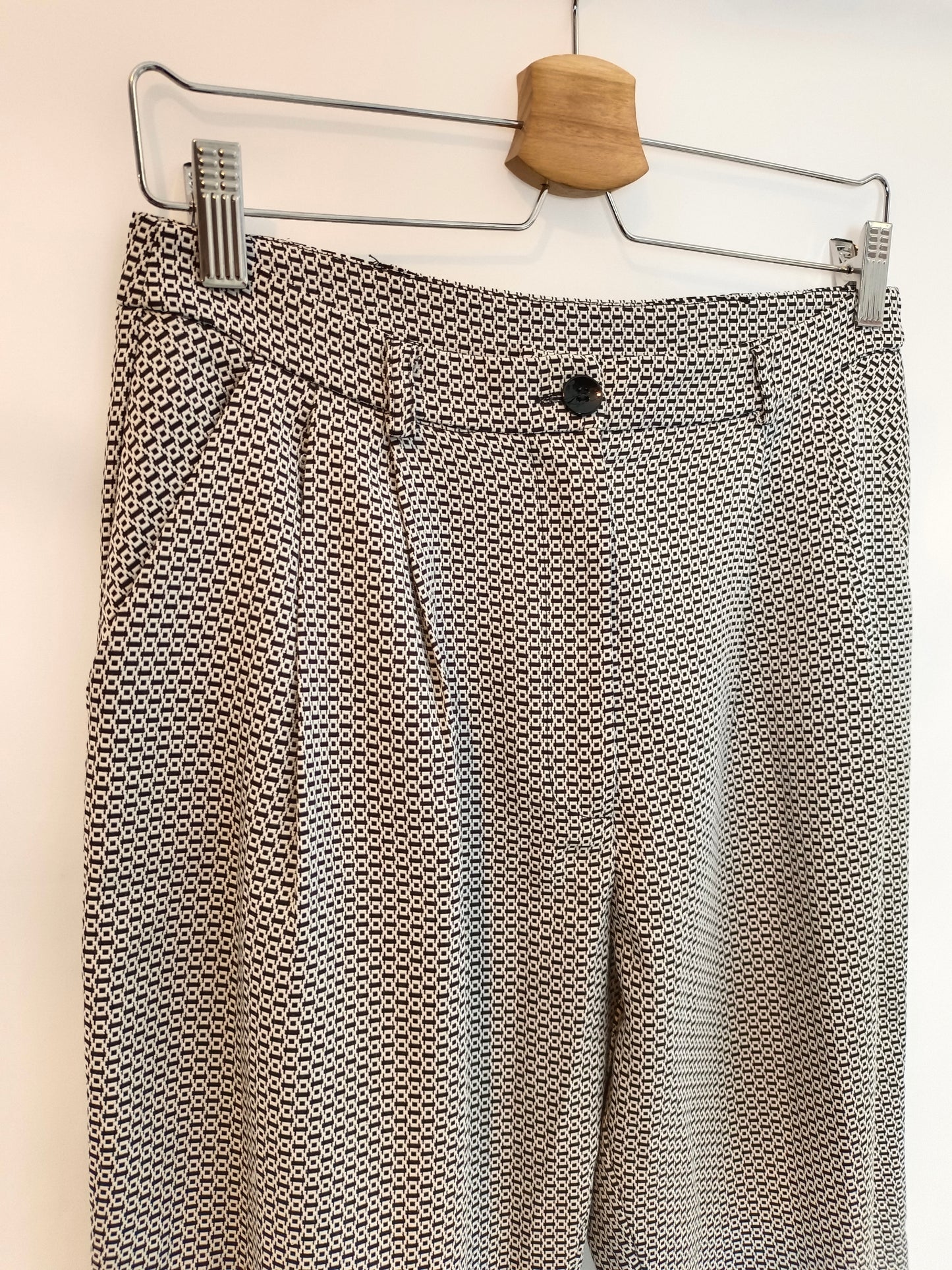 KING KONG. Printed pleated trousers TU(40)