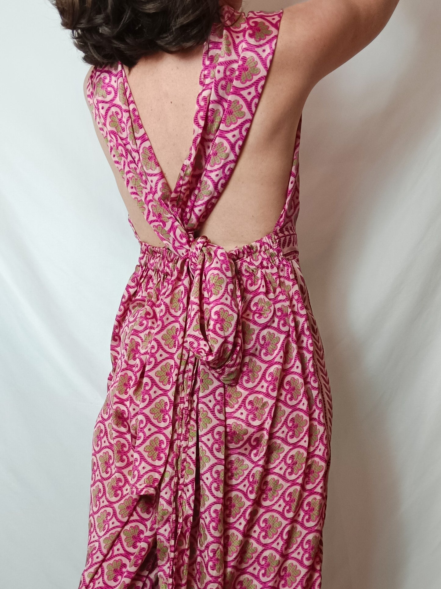 KALAMI. Mono fluido rosa detalle espalda. TU (M)