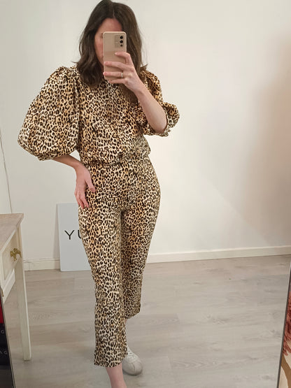 ZARA. Flared animal print trousers T.xs