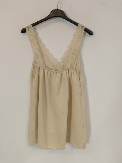 OTRAS. Top beige claro lencero. T S/M