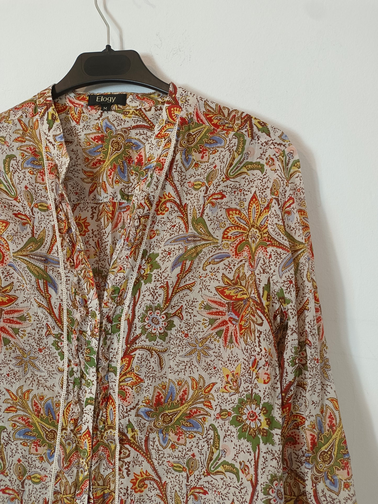 ELOGY. Blusa blanca estampada T.m