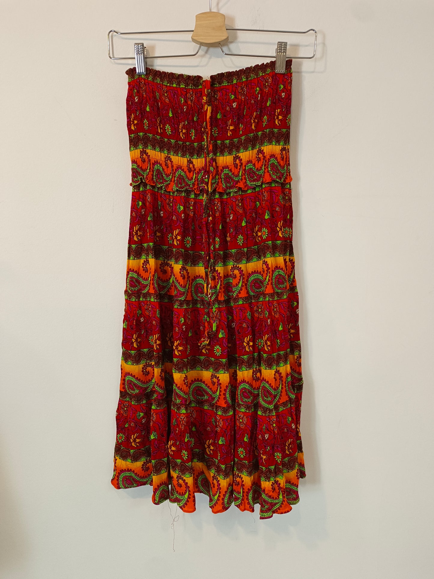 OTRAS. Vestido estampado palabra de honor. T S