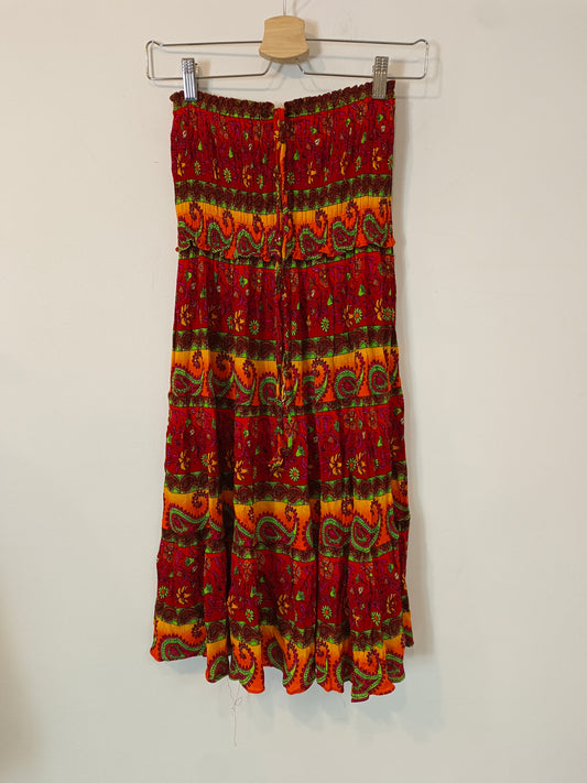 OTRAS. Vestido estampado palabra de honor. T S