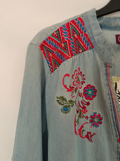 COLINE. Tl embroidered denim shirt