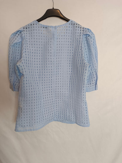 STRADIVARIUS. Top cuadros azules T.s