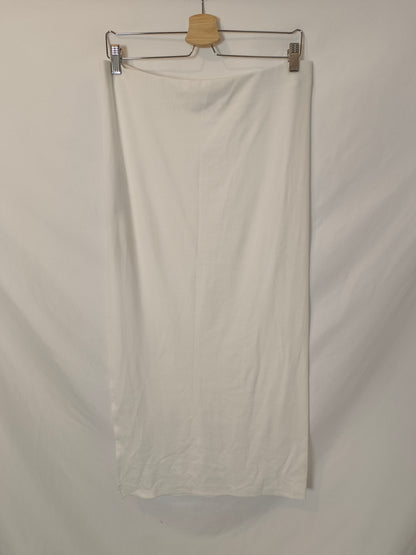 BERSHKA. White midi skirt Tl